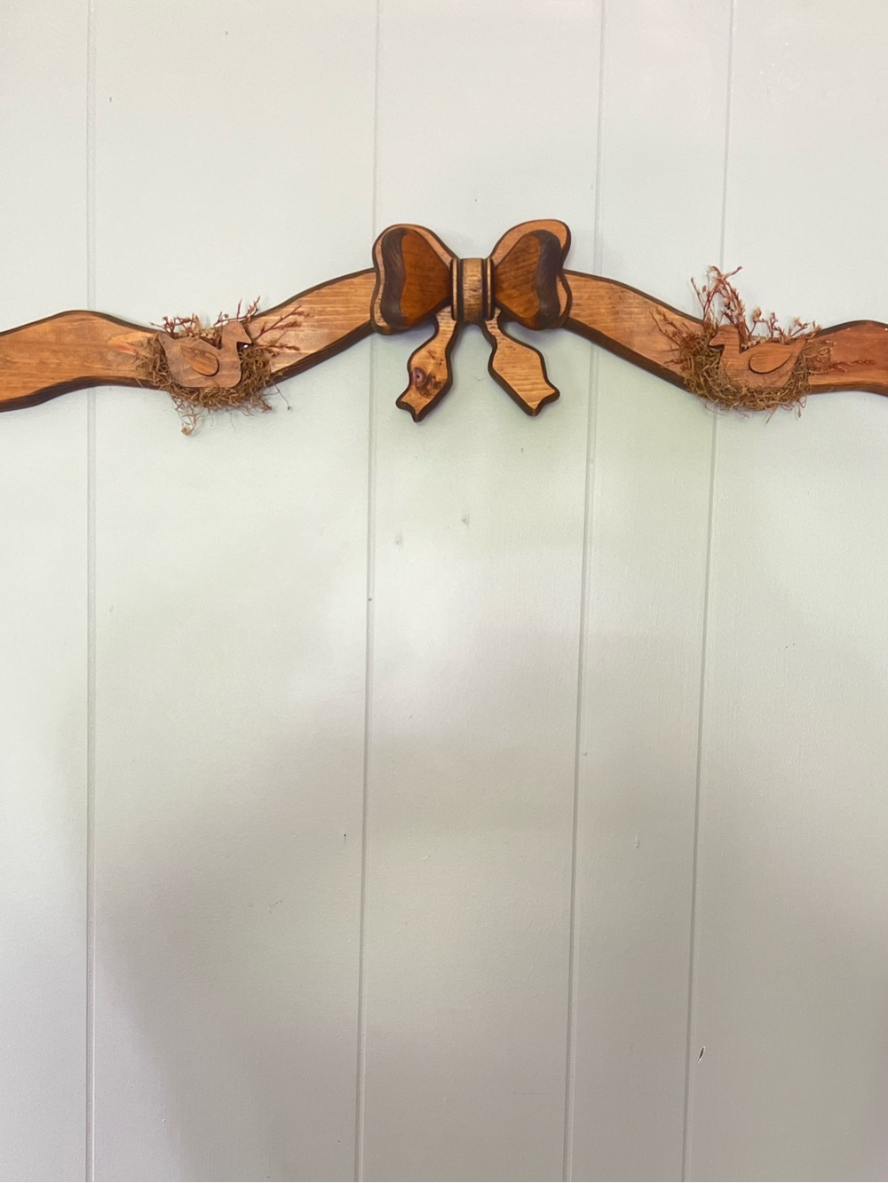 Vintage Rustic Wooden Bow Cottagecore Country Wall Hanging with Ducks